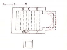 Rekonstrukce půdorysu pozdně románského kostela s trámovým stropem v lodi a variantním řešením závěru v podobě kvadratického presbytáře nebo apsidy podle P. Borského. Před jižním průčelím samostatně stojící zvonice (?), autor: P....