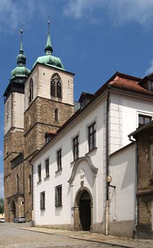 Jihlava, Lazebnická 1, fara, hlavní vstupní průčelí (část A). Autor: P. Borský, 2009.